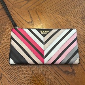 Victoria’s Secret new clutch